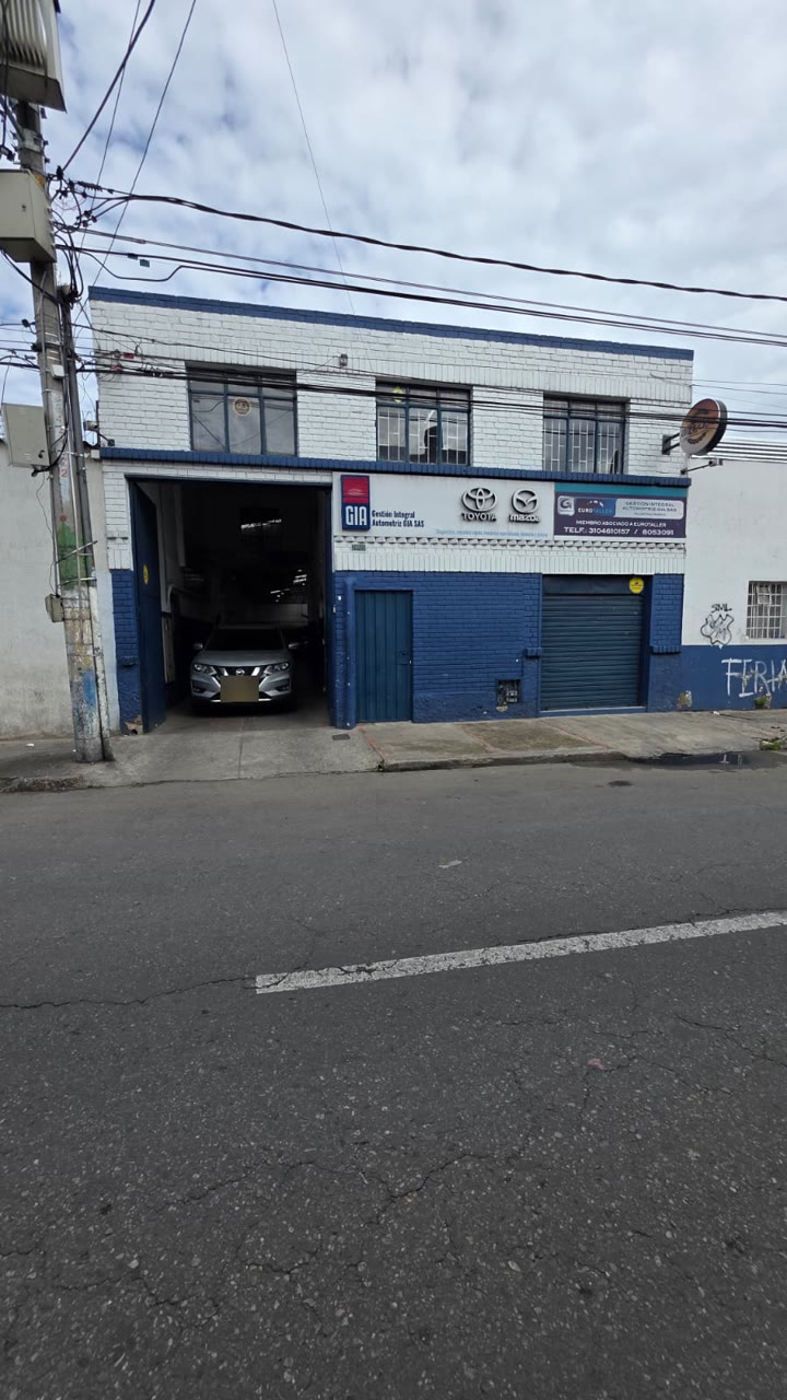 Fachada de GIA Las Ferias Mazda, Carrera 69 No. 74B-71, Bogotá